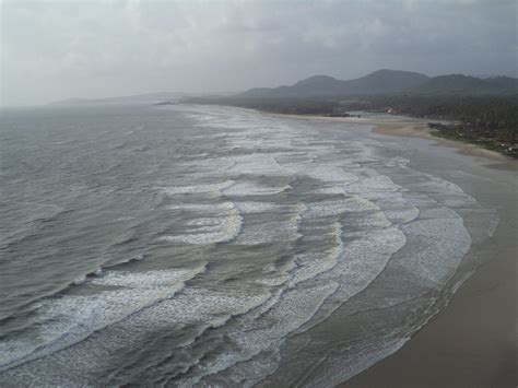 Murudeshwar Beach - Amazing Tourist Attraction - MustVisitPlace.com