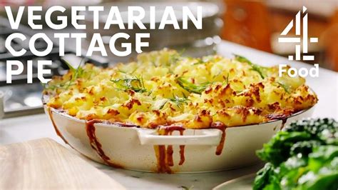 Jamie Oliver's Game-Changing VEGETARIAN Cottage Pie | Jamie's Meat-Free Meals - YouTube in 2020 ...