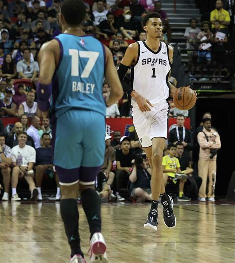 San Antonio Spurs: Victor Wembanyama's eyes are opened in NBA debut