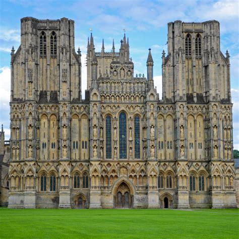 Stonehenge & Bath Tour - Guided Day Trip from London - Tourist England