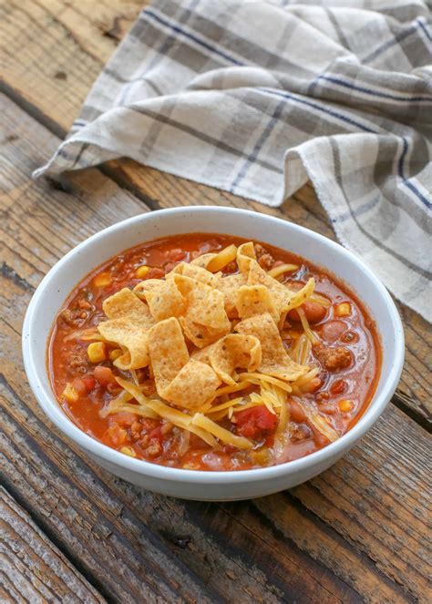 The Easiest (and tastiest!) Chili Recipe Ever | barefeetinthekitchen.com