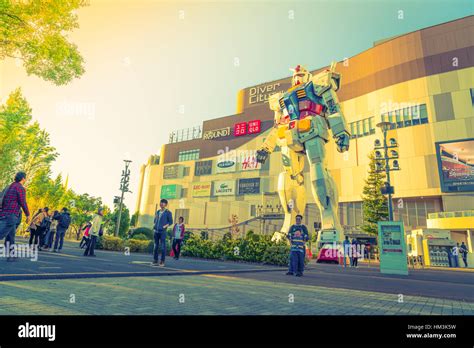 Full size Gundam Performances Outside DiverCity Tokyo Plaza, Odaiba, Tokyo, Japan - 27 November ...