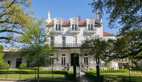 St. Charles Avenue | New Orleans Streets to Visit