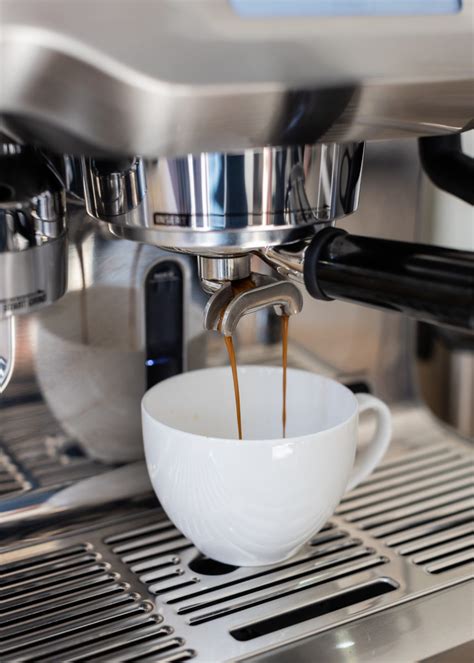 Breville Oracle Touch Review: Still The Home Coffee Machine To Beat