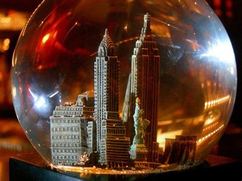 New York Snow Globe -- Creative Commons by Edwin Land, via Flickr | New york snow globe, Snow ...