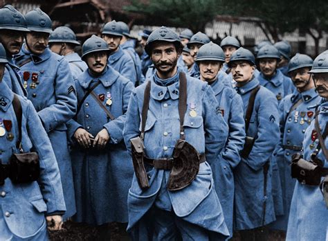 French soldiers at the Somme : r/Ww1pictures