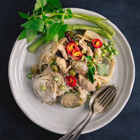 Thai Green Chicken Curry with Noodles - Marion's Kitchen | Recipe ...