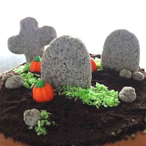 How to make a spooky and delicious halloween cake - Chatelaine.com