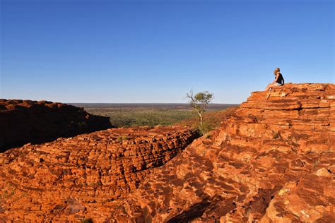 Australia // Hiking Kings Canyon Rim Walk - CAPE COCONUT