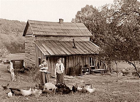 Old Picture of the Day: April 2013 | Old pictures, Old photos, Vintage farm