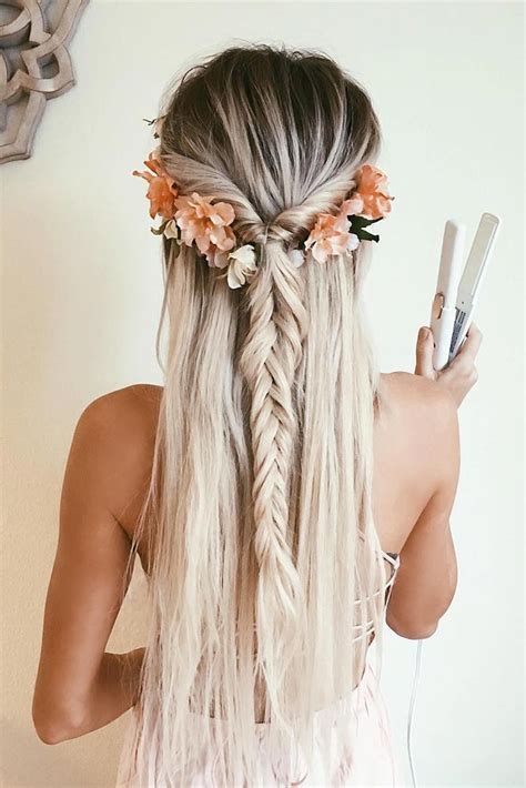 40+ Dreamy Homecoming Hairstyles Fit For A Queen