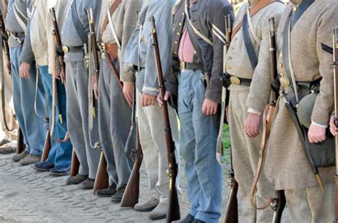 Pictures of Confederate Soldiers' Uniforms | LoveToKnow