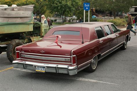 1979 Lincoln Continental limousine | Lincoln continental, Lincoln cars, Limousine