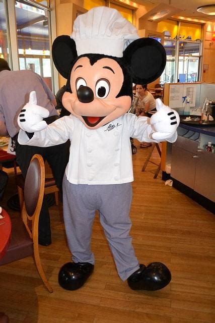 Disney World's Chef Mickey Character Dinner at the Contemporary Resort Hotel - EverythingMouse ...