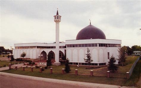 Welcome to the Islamic Holly Places: Al-Rashid Mosque (Edmonton) Canada