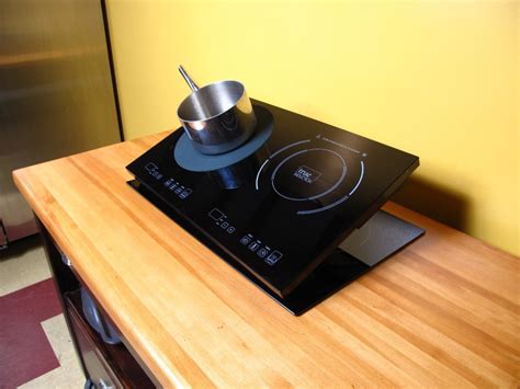 5 Must Have Induction Cooktop Accessories for Your Kitchen