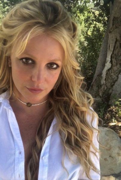 Britney Spears shows her nipples in new Instagram video | YAAY Breaking News