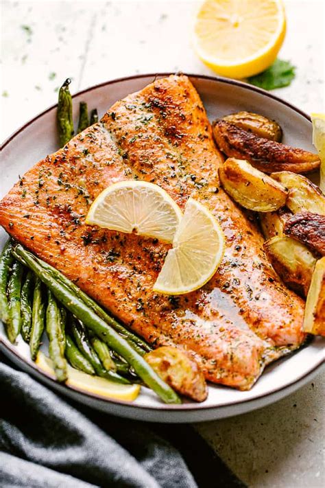 Easy Broiled Salmon Recipe | Easy Weeknight Recipes