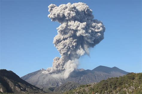 4. Plinian Eruptions - Types of Volcanic EruptionBy Jasneet Chouhan