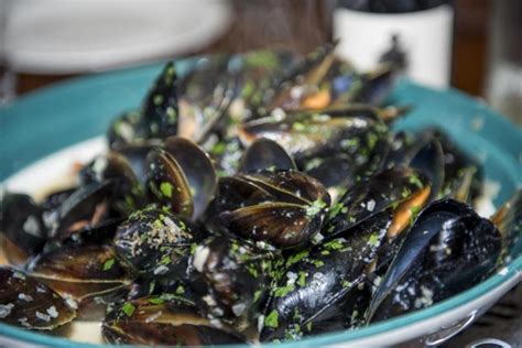 Recipe: Moules mariniere with cream, garlic and parsley | The West ...