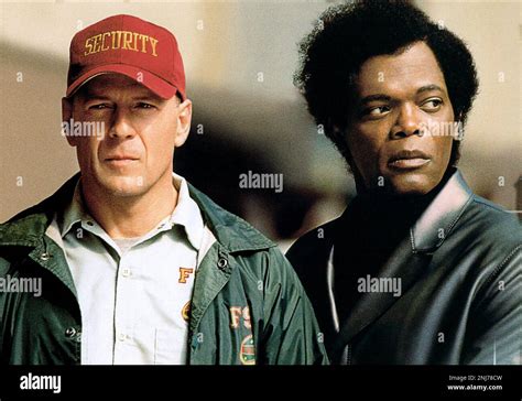 Unbreakable Bruce Willis & Samuel L. Jackson Stock Photo - Alamy