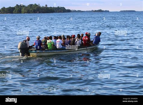 Fiberglass banana boat png hi-res stock photography and images - Alamy