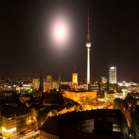 Night Tours And Nightlife In Berlin | isango.com