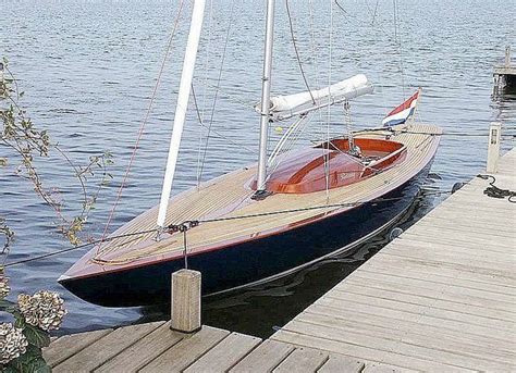 clean small | Sailboat yacht, Classic sailing, Sailing dinghy