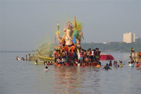 Ganesh Visarjan 2017: Best Places to See Ganpati Visarjan in Mumbai | India.com