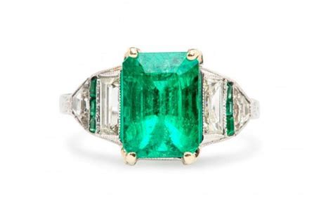 45 Dazzling Art Deco Engagement Rings | Art deco, Deco, Juwelen