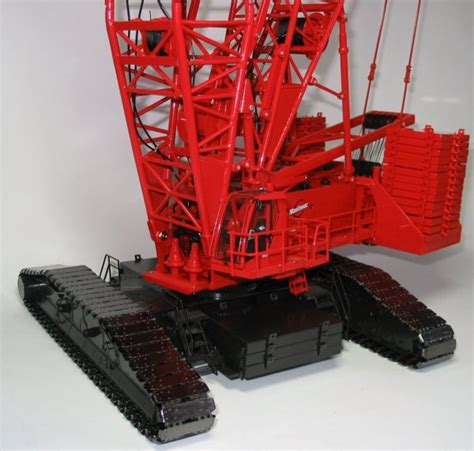 Manitowoc 18000 Crawler Crane - Diecast Model Review