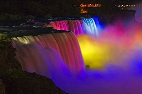 Fabulous Niagara Falls Light Show - Design Swan