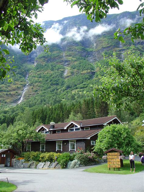 Camping in Norway | Flåm Camping og Vandrarheim | Campingportalen.no ...