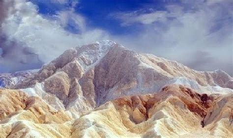 Colorful mountains of Balochistan - Pakistan Tours Guide