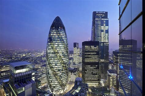 “Gherkin”，a sustainability building﻿ - City,People and Sustainability