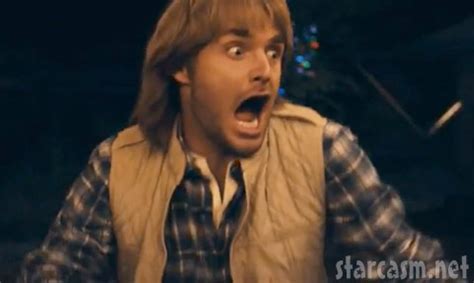 VIDEO MacGruber trailer with photos! * starcasm.net