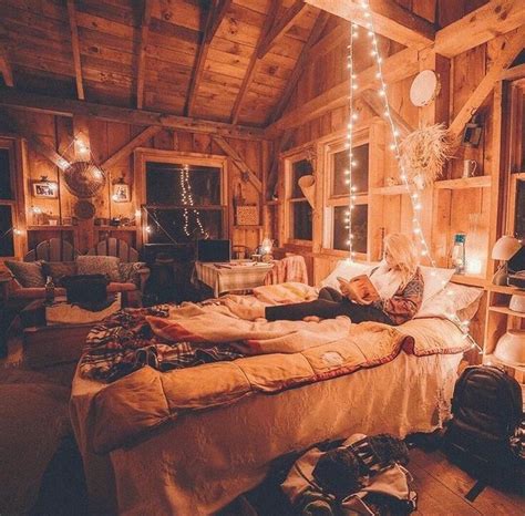 autumn cozy aesthetics | Cabin bedroom, Cozy house, Cabin homes