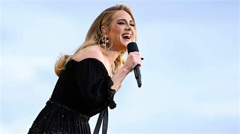 Adele Announces End Of 'Weekends With Adele' Residency | American Top 40