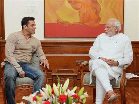 Bollywood superstar Salman Khan meets Narendra Modi - Oneindia News