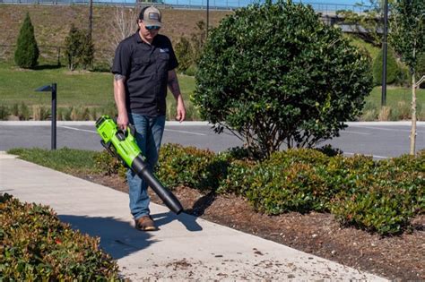 Greenworks 60V 750 CFM Leaf Blower Review - Pro Tool Reviews