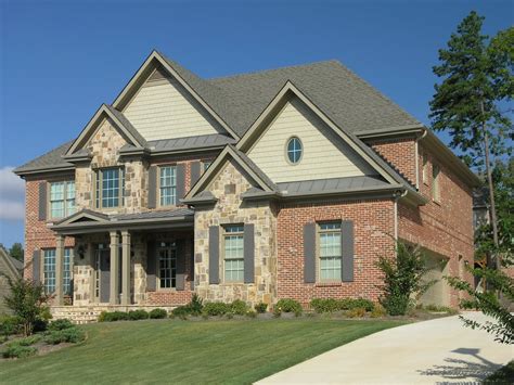 13 of the Best Brick House Siding Colors