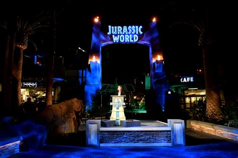 Jurassic World The Ride Media Night at Universal Studios Hollywood ...