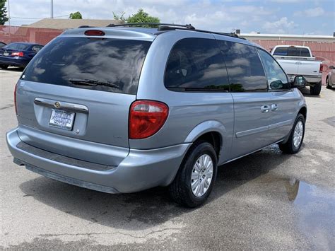 Pre-Owned 2006 Chrysler Town & Country LX FWD Mini-van, Passenger