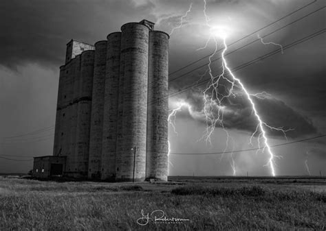 Lightning Photography – How to Master as a Beginner | G.Robertson Photography