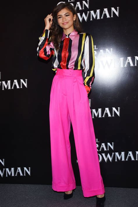 Zendaya - The Greatest Showman Press Conference in Mexico City • CelebMafia