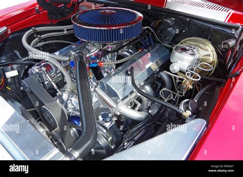 American classic car hot rod engine Stock Photo - Alamy