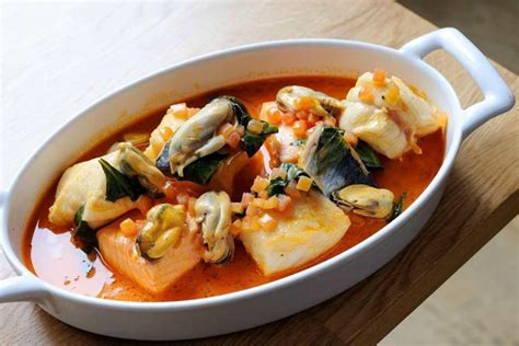 День рыбной похлёбки с чесноком (National Bouillabaisse Day) - США ...