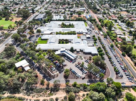 Mildura Base Public Hospital 'coping well' with pressure