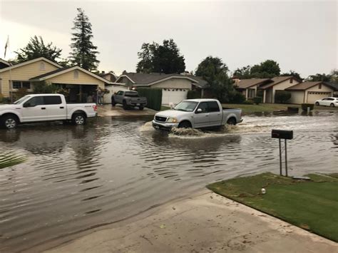 Storm rattles Bakersfield, Highway 99 closed off | Breaking ...