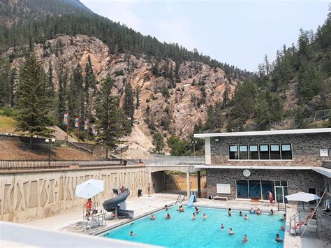 Banff Banff Upper Hot Springs - photo, review, location